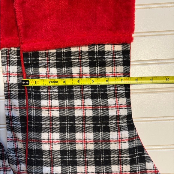 5 Plaid Christmas Stockings with Red Snowflake - Picture 9 of 10